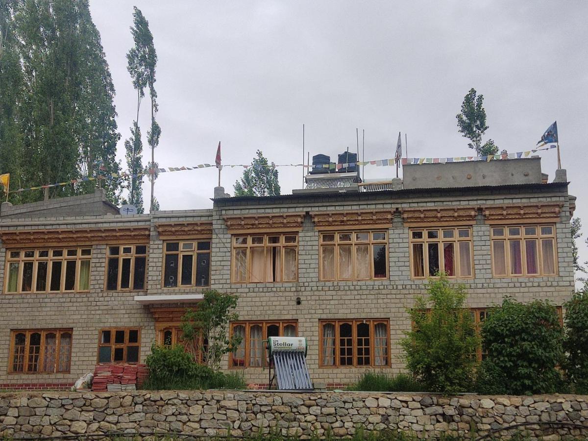 Streamlet Homestay Leh Buitenkant foto